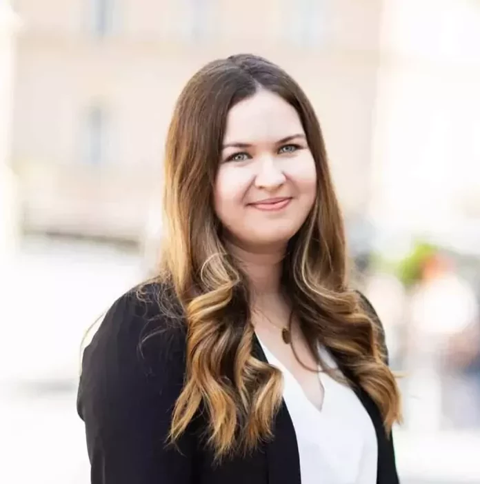 Anya Mandler is online editor, president of Styria